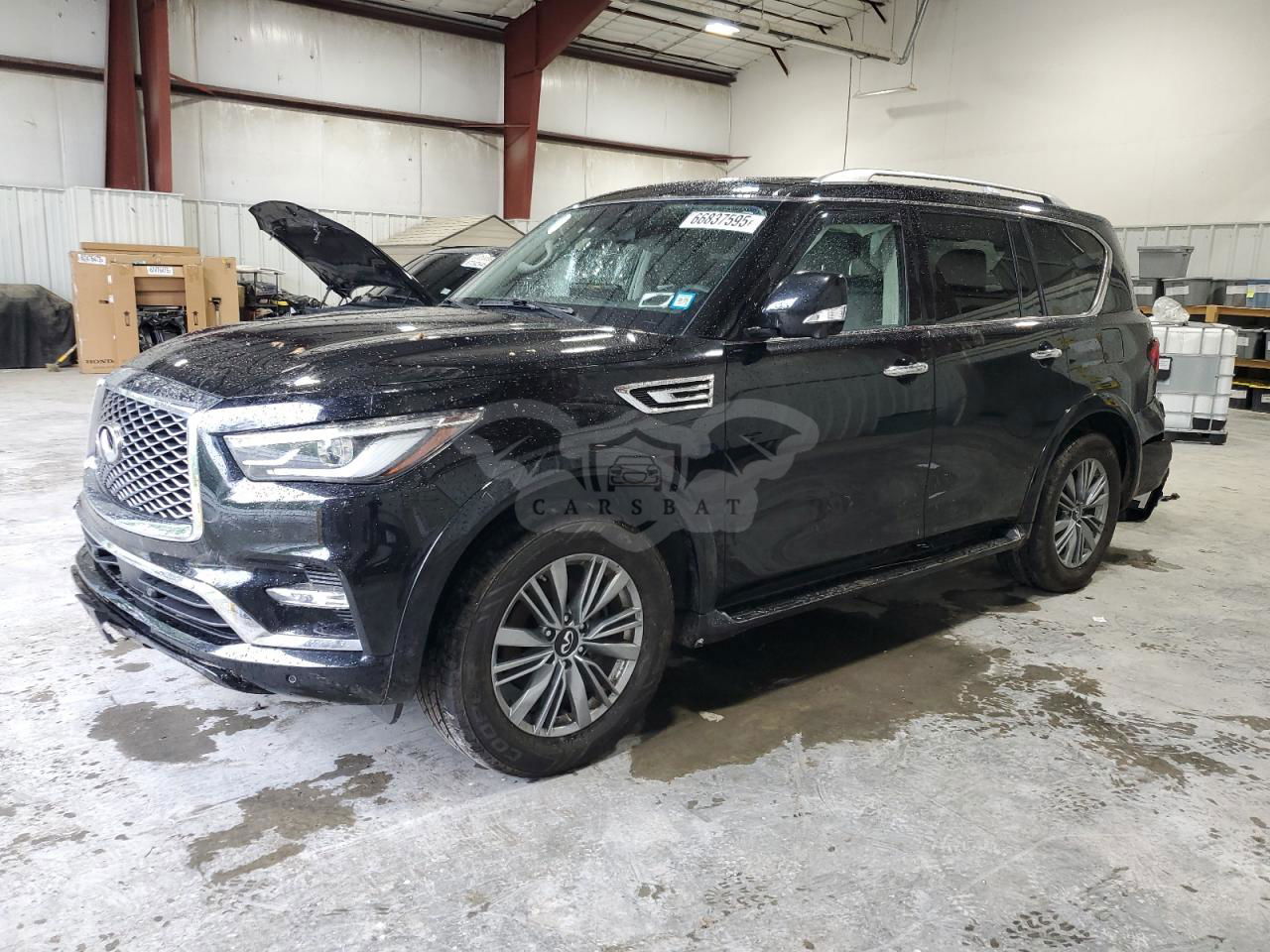 Infiniti QX80 LUXE 5.6L  8 2022