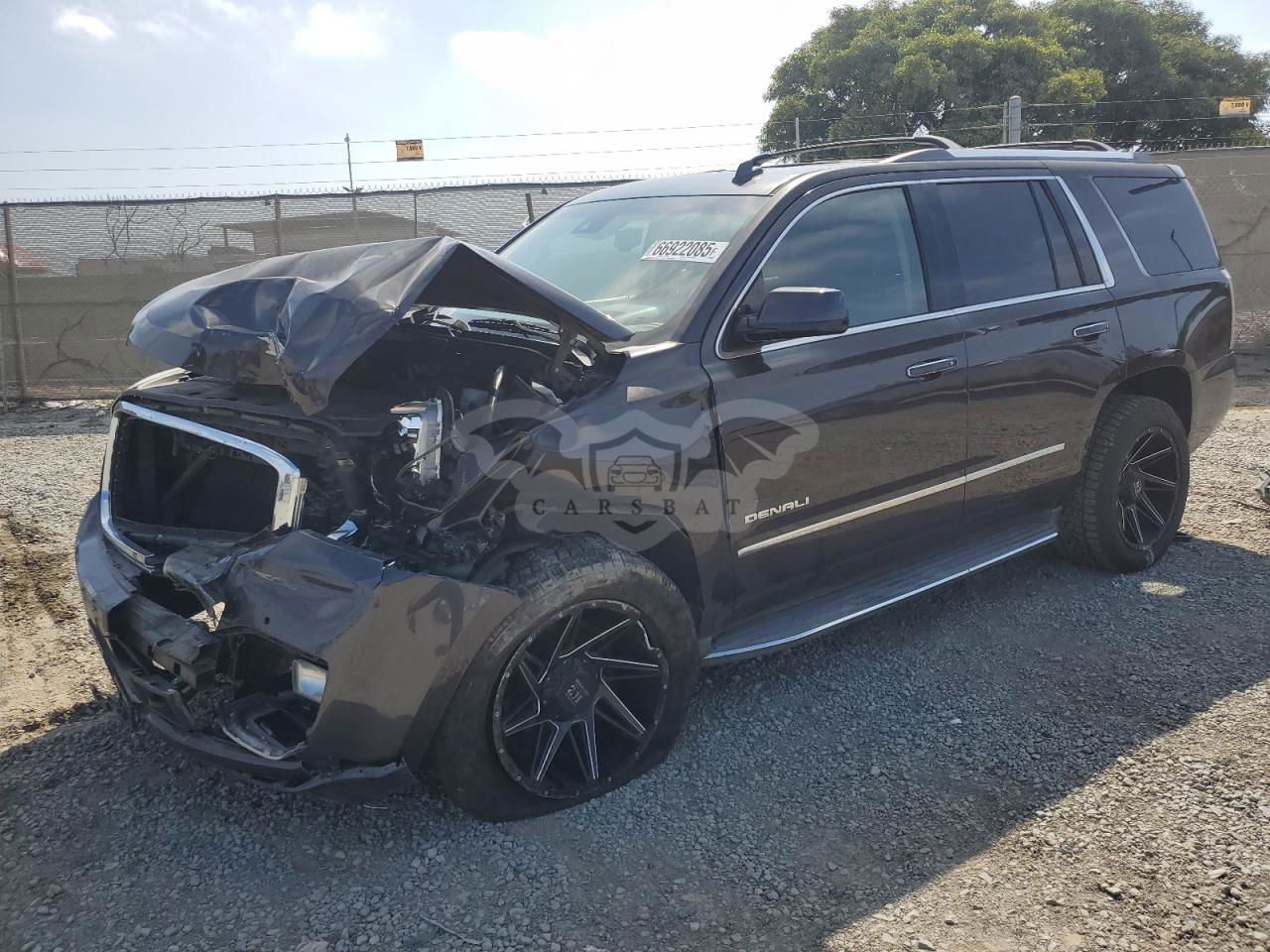 GMC Yukon DENALI 6.2L  8 2015