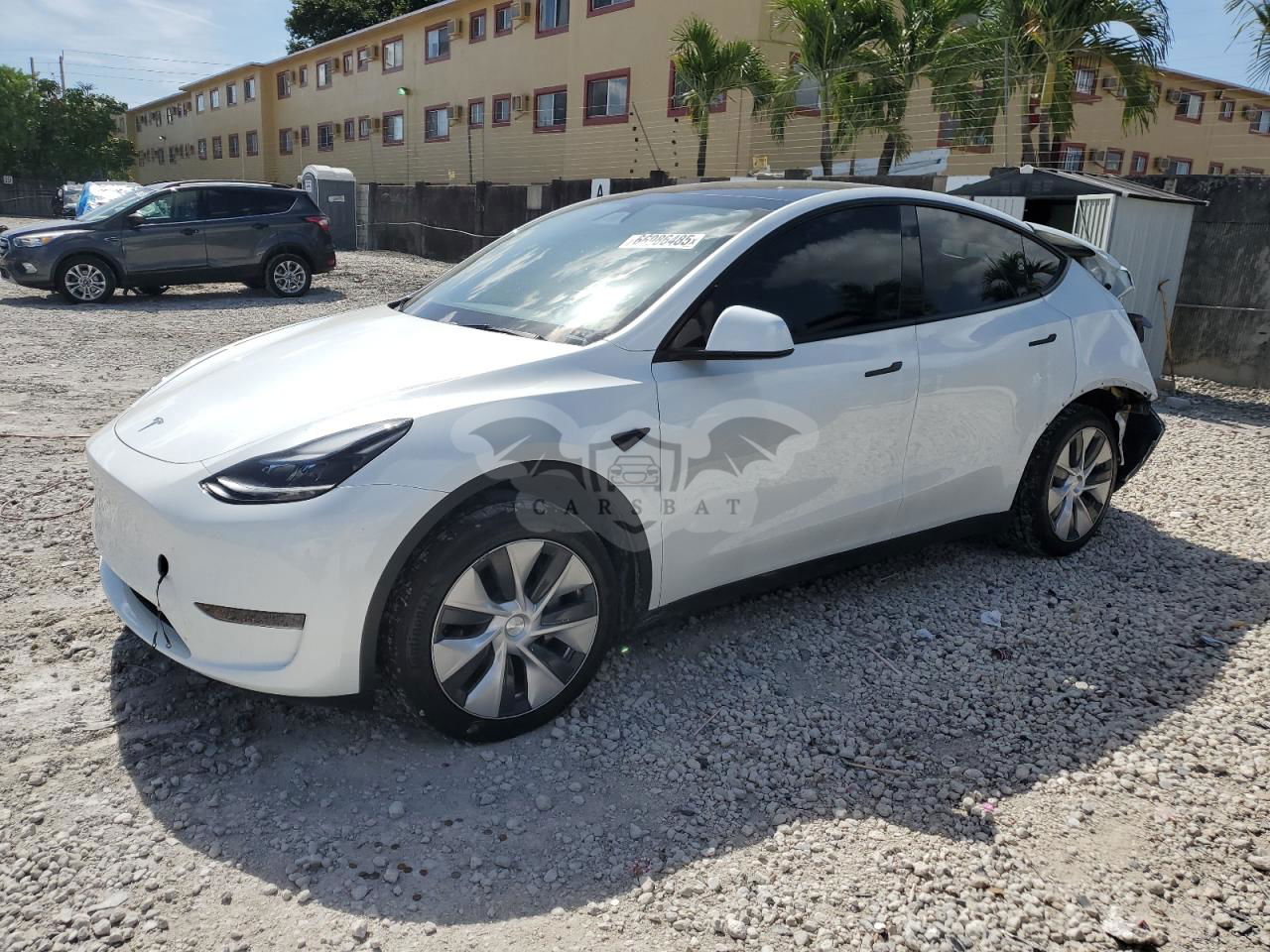 Tesla Model Y 2024