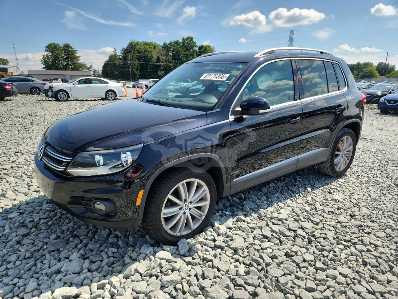 Volkswagen Tiguan S 2.0L  4 2015