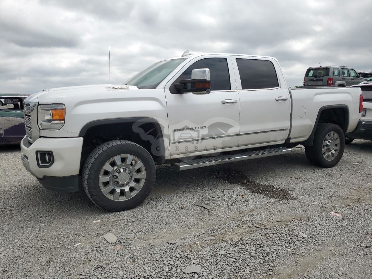 GMC Sierra K2500 DENALI 6.6L  8 2019