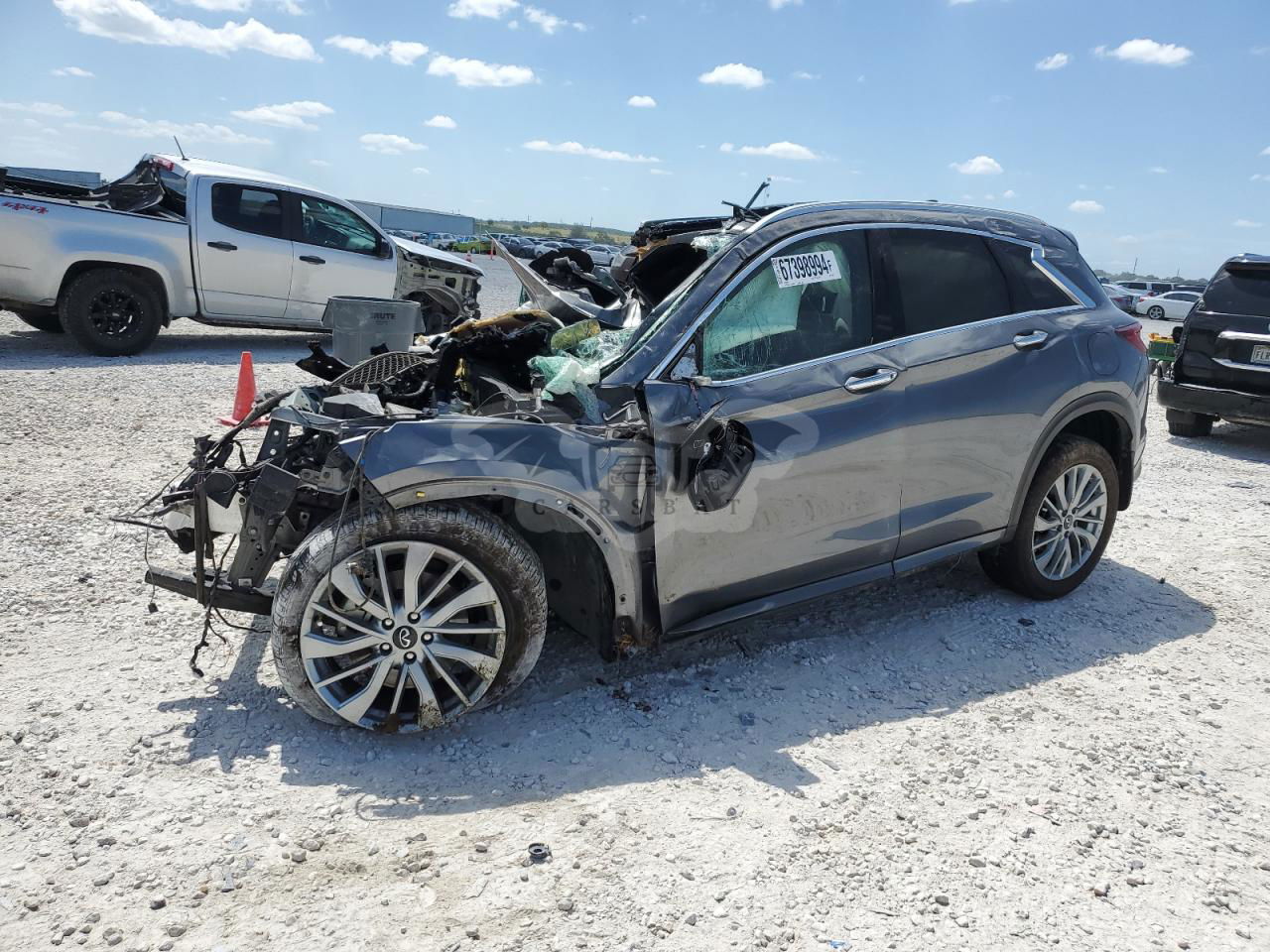 Infiniti QX50 LUXE 2.0L  4 2023