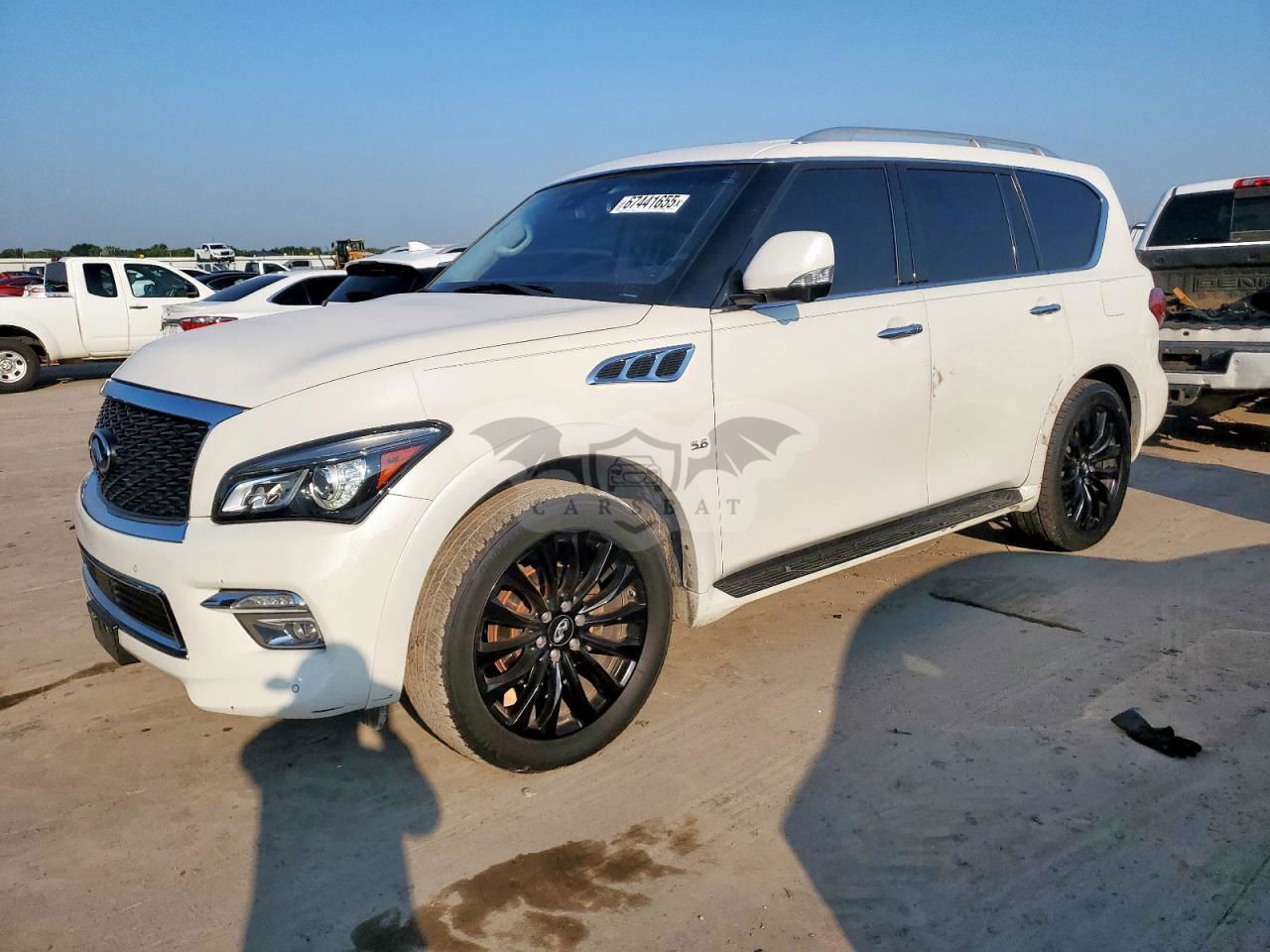 Infiniti QX80 BASE 5.6L  8 2017