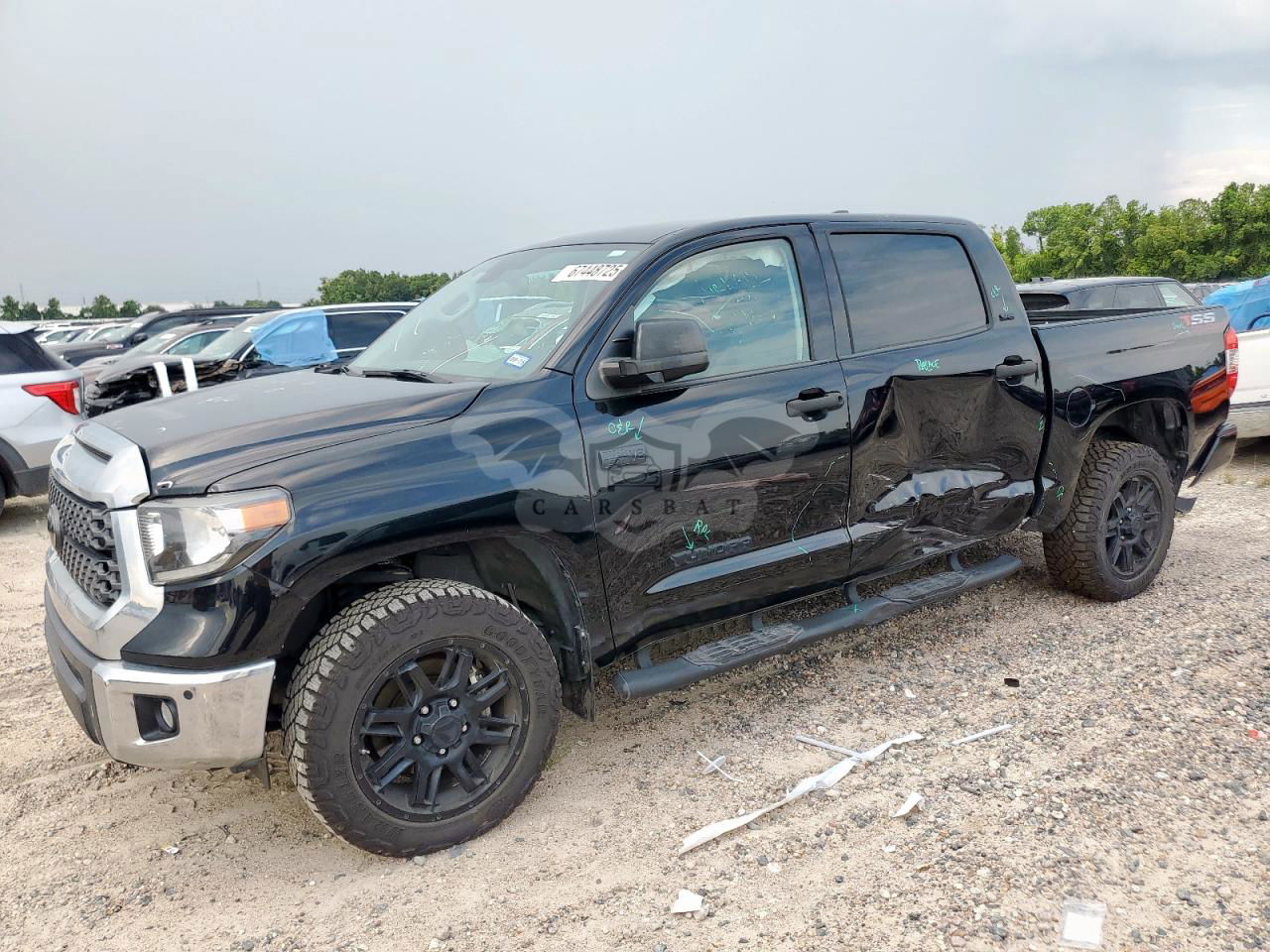 Toyota Tundra CREWMAX SR5 5.7L  8 2021
