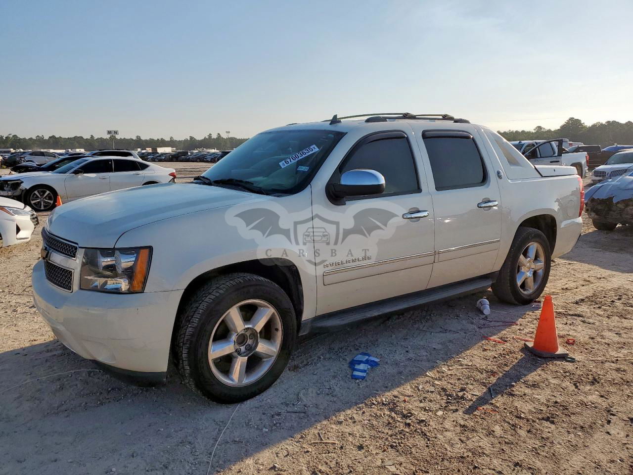 Chevrolet Avalanche LTZ 5.3L  8 2013