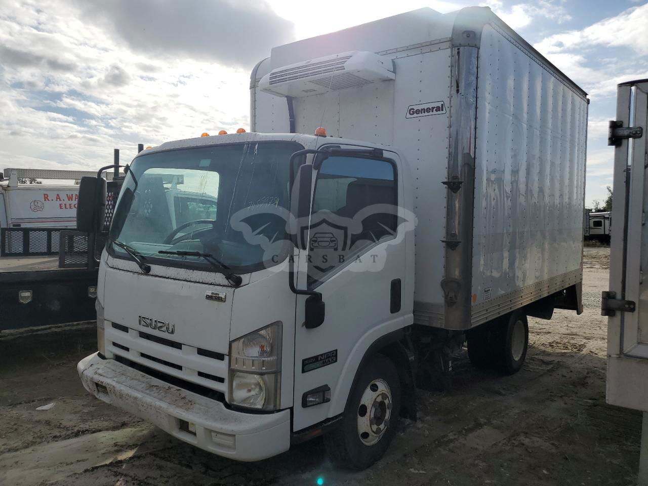Isuzu NPR 3.0L  4 2013