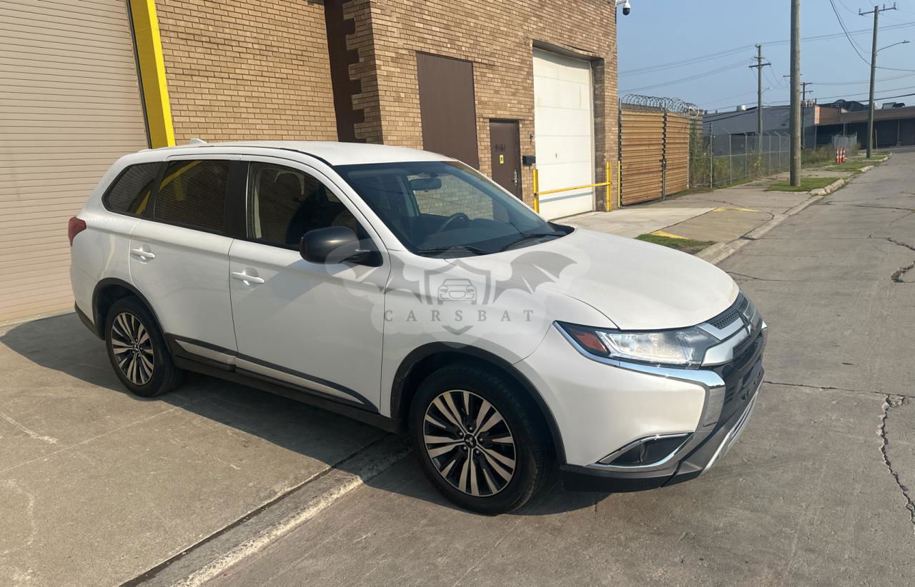 Mitsubishi Outlander ES 2.4L  4 2020