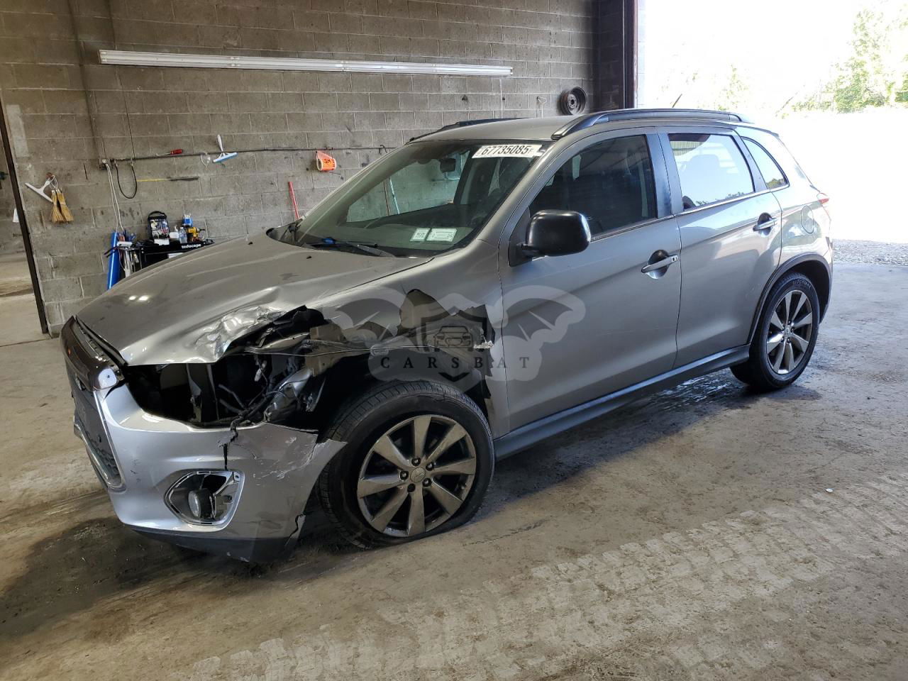 Mitsubishi Outlander LE 2.0L  4 2013