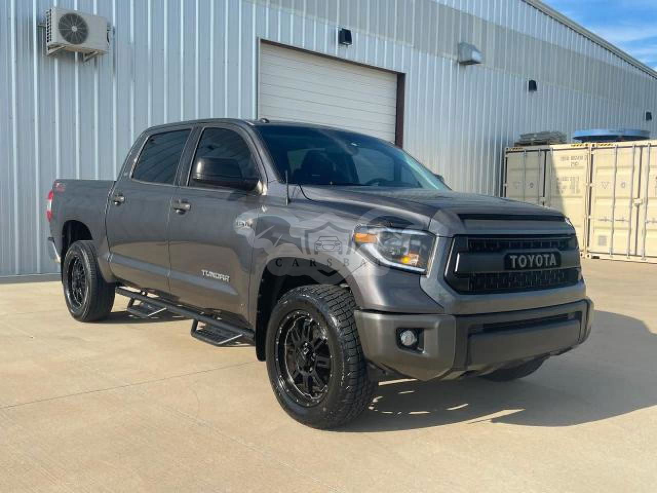 Toyota Tundra CREWMAX SR5 5.7L  8 2016