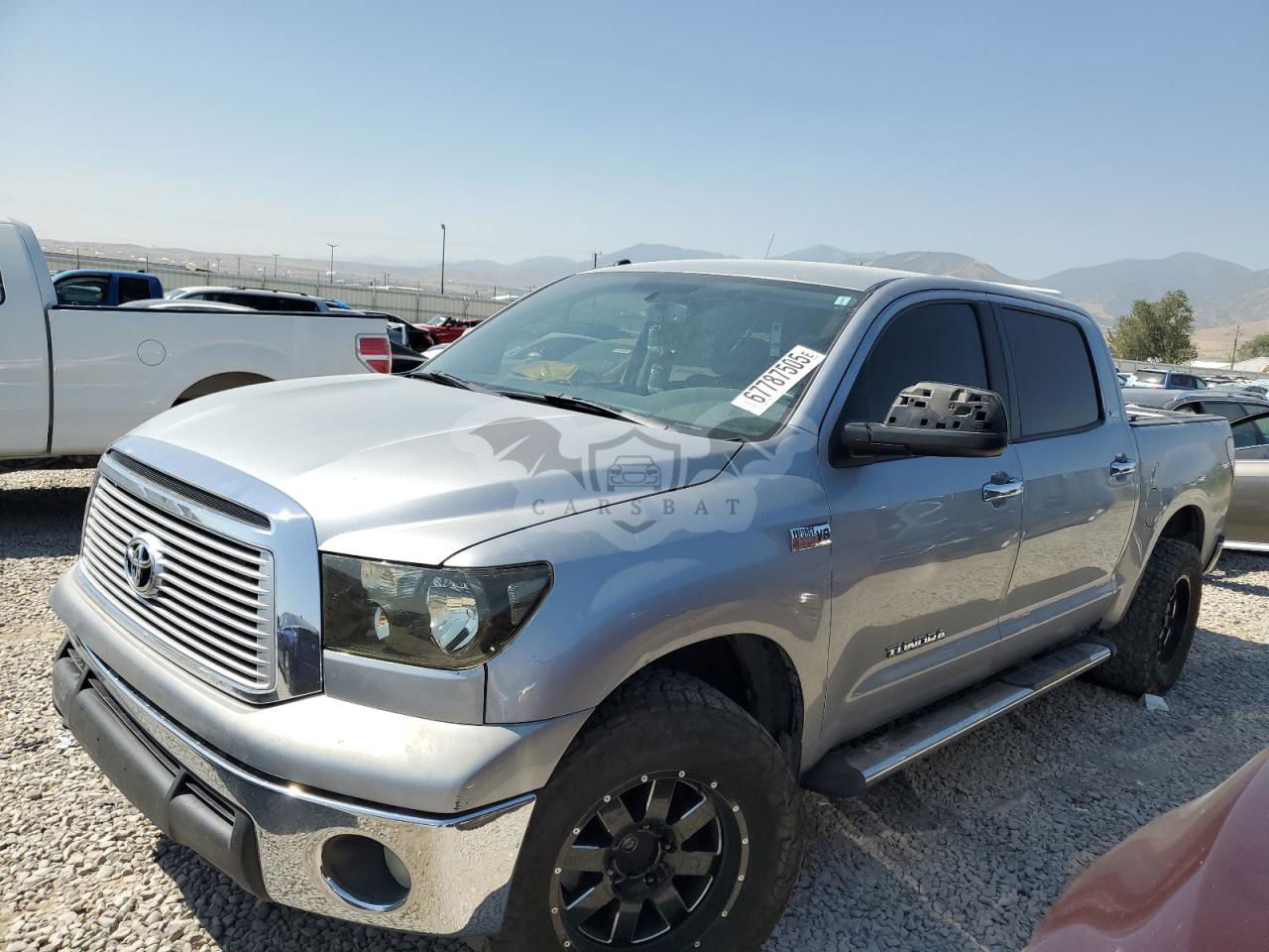Toyota Tundra CREWMAX SR5 5.7L  8 2012