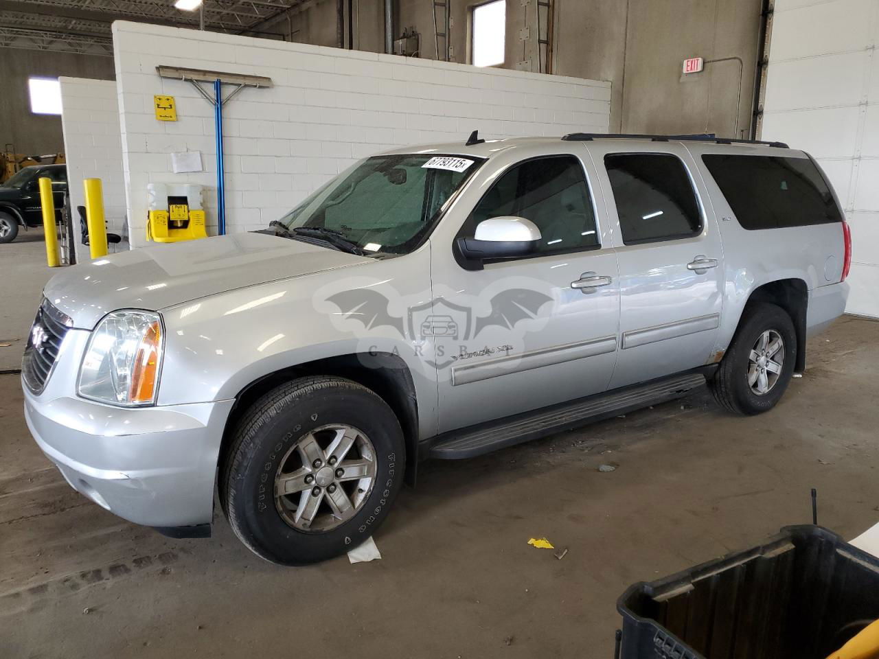 GMC Yukon K1500 SLT 5.3L  8 2013