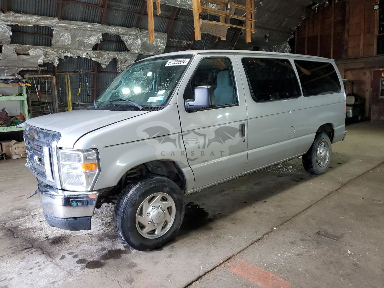 Ford Econoline E350 SUPER DUTY WAGON 5.4L  8 2010