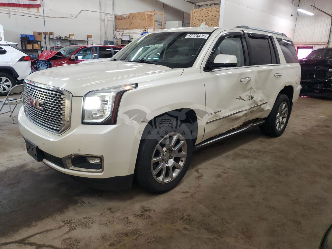 GMC Yukon DENALI 6.2L  8 2015
