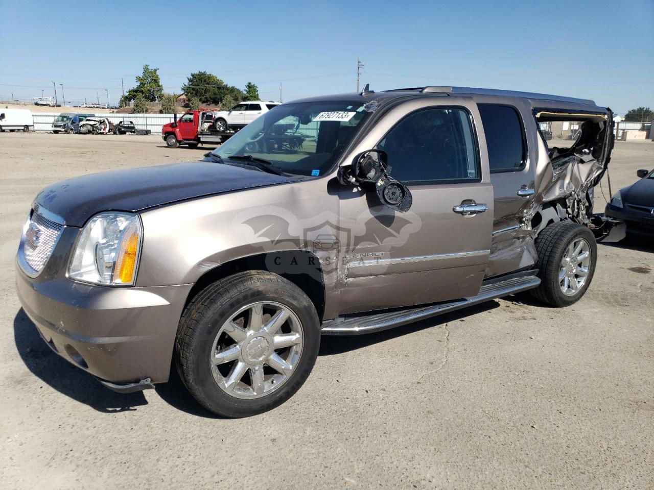 GMC Yukon DENALI 6.2L  8 2014