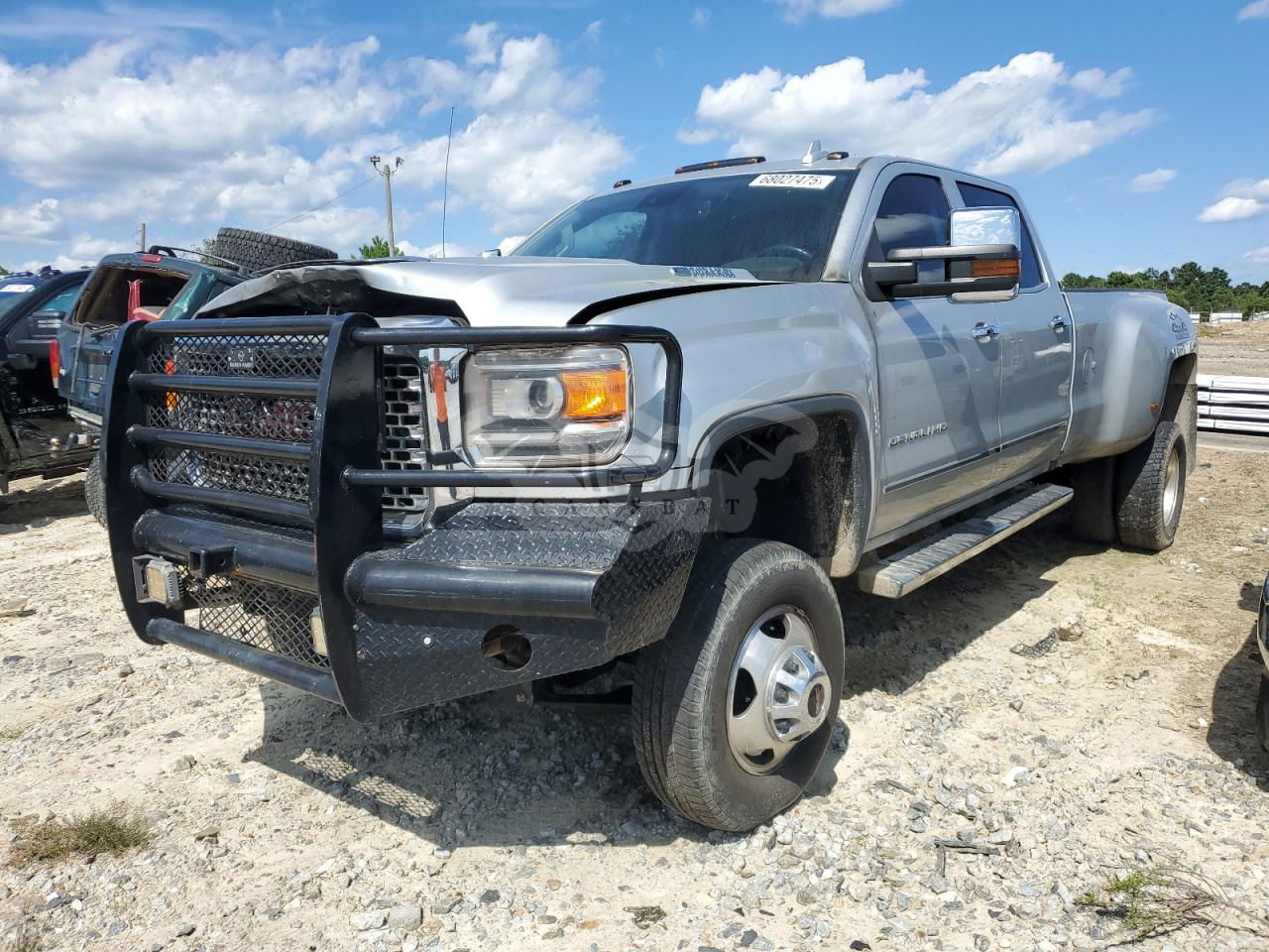 GMC Sierra K3500 DENALI 6.6L  8 2018