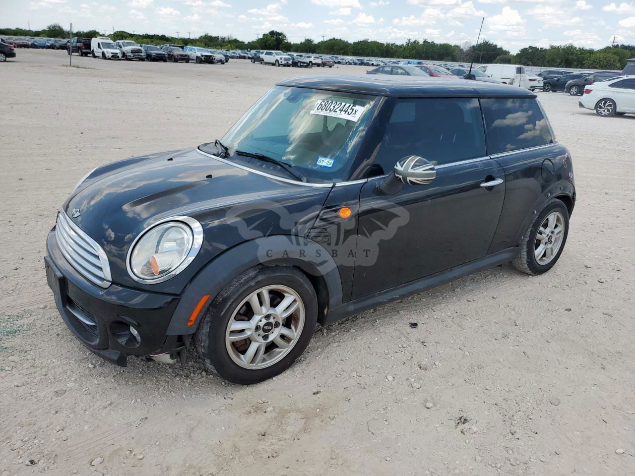 Mini Cooper 1.6L  4 2013