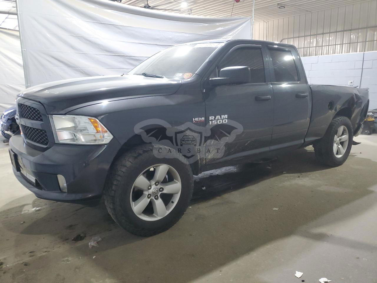 RAM 1500 ST 5.7L  8 2014