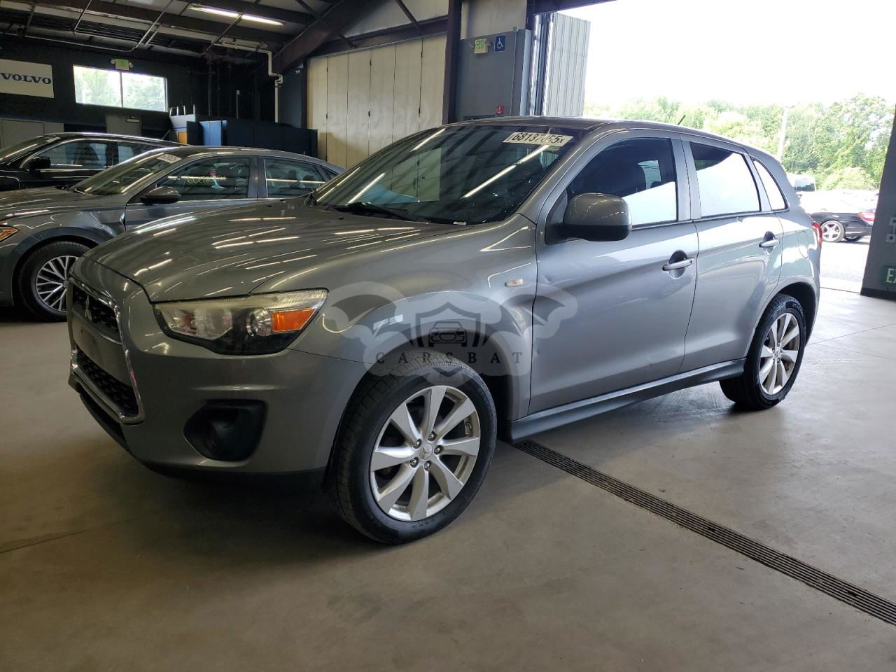 Mitsubishi Outlander ES 2.0L  4 2013