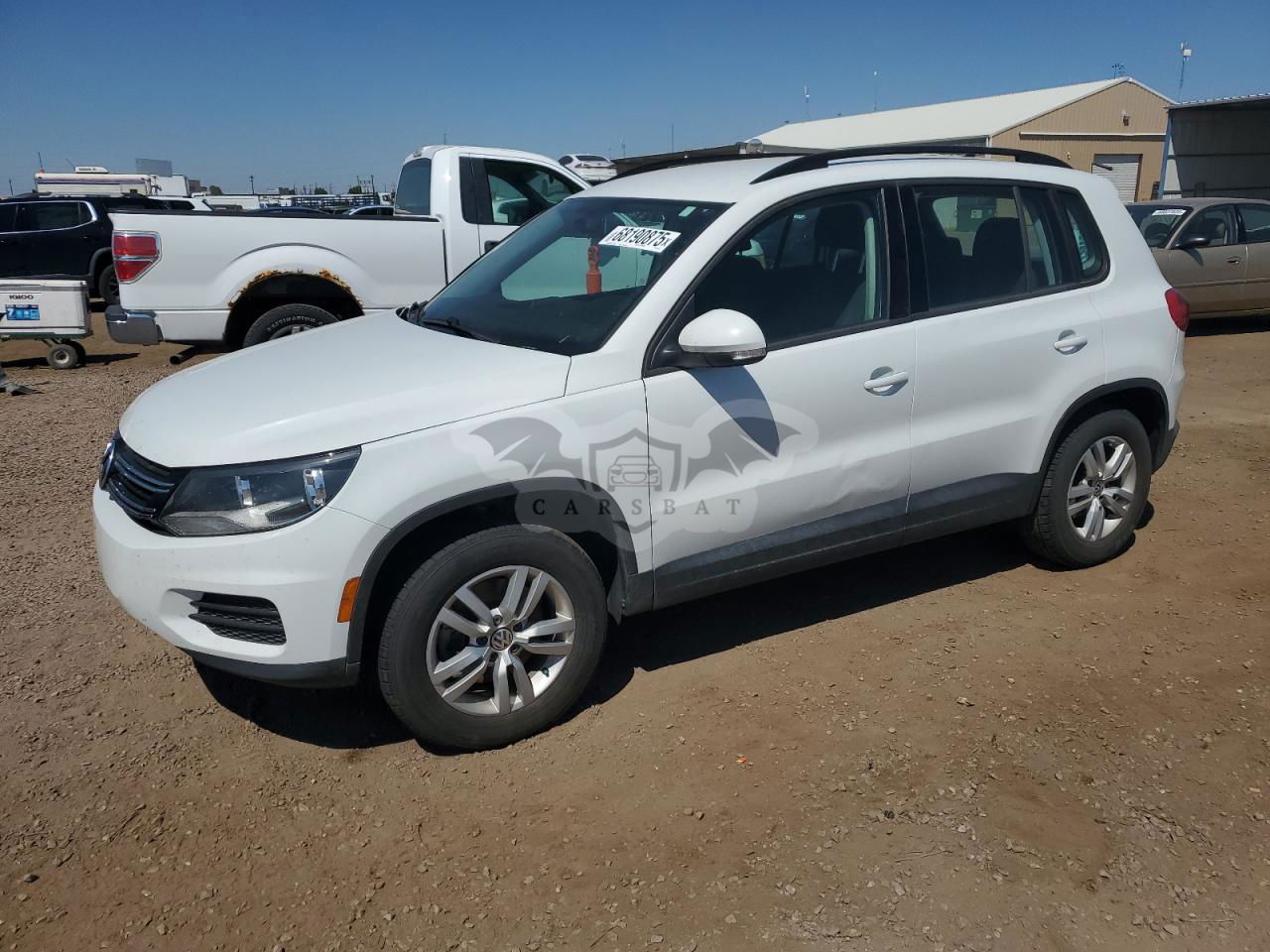 Volkswagen Tiguan S 2.0L  4 2015