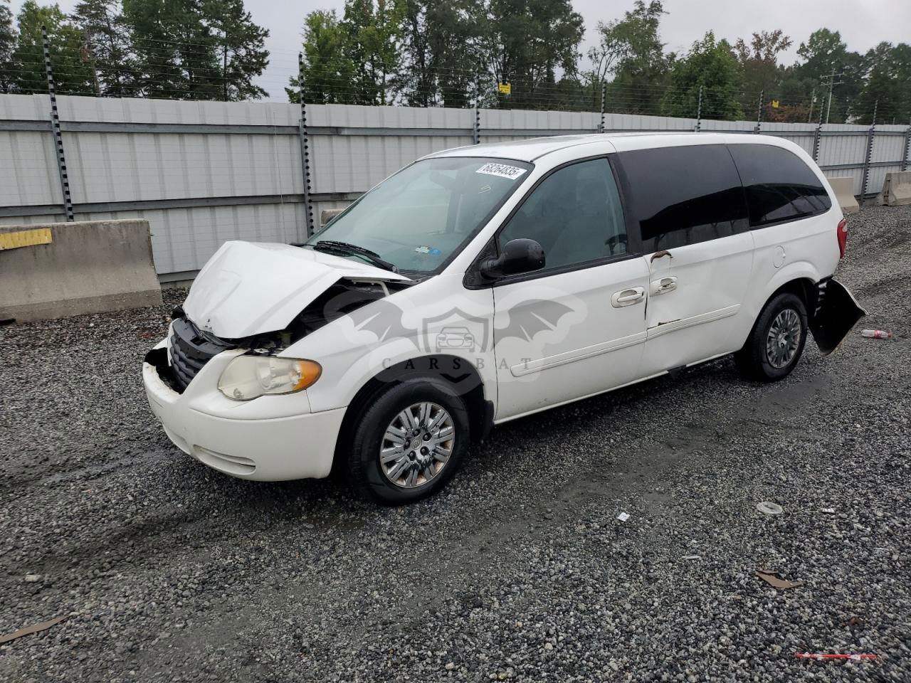 Chrysler Town & Country LX 3.3L  6 2006