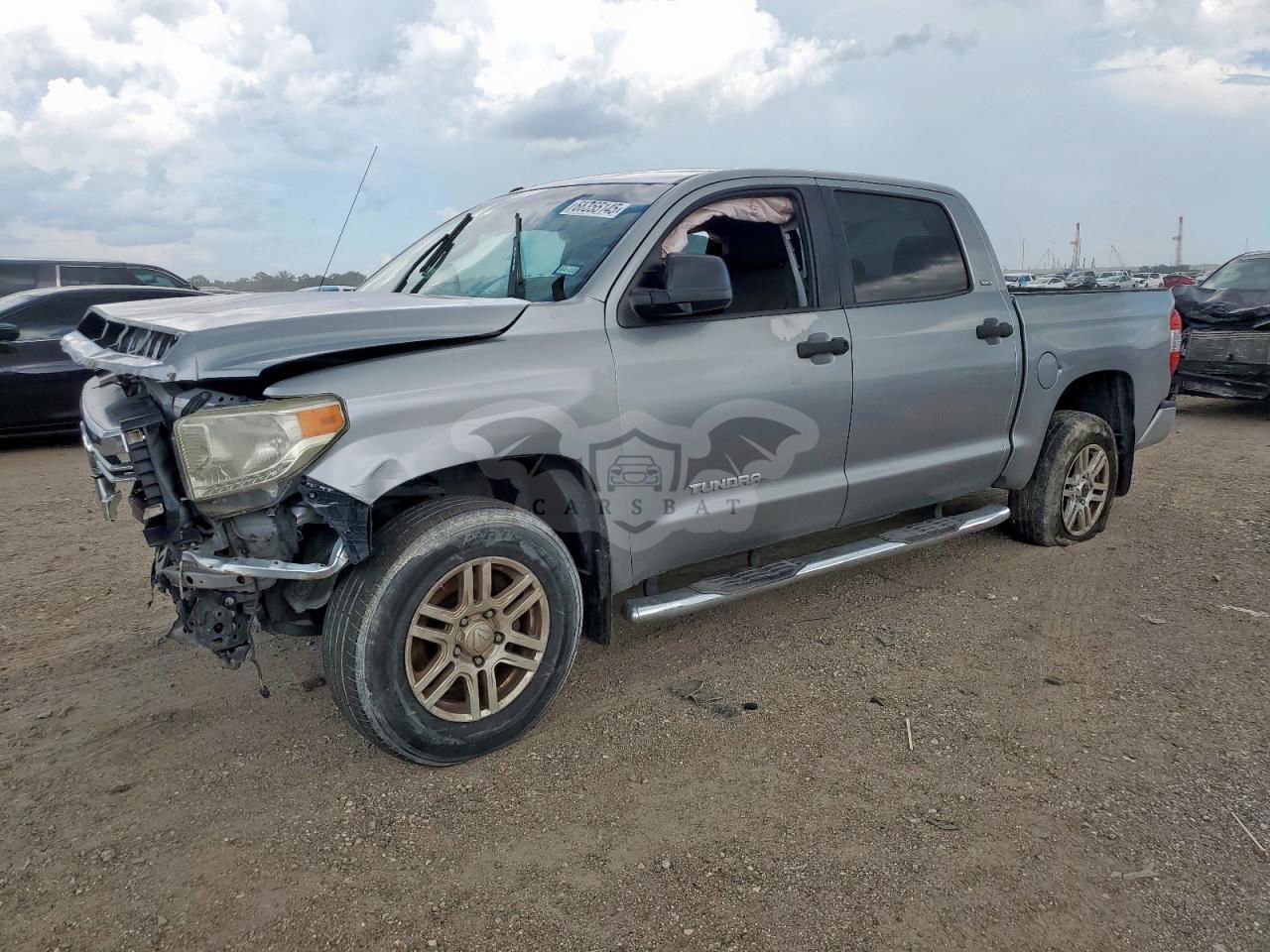 Toyota Tundra CREWMAX SR5 4.6L  8 2016