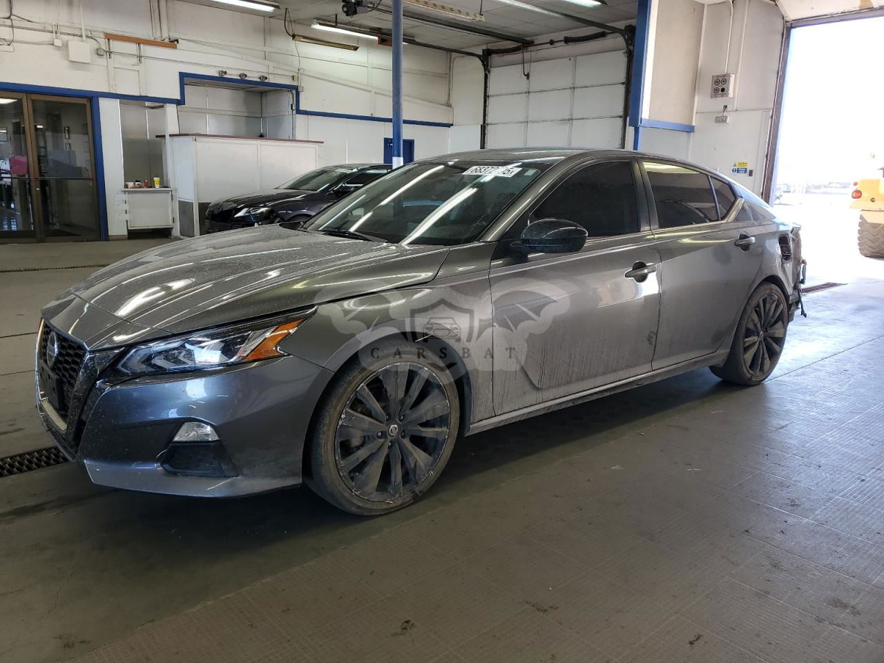 Nissan Altima SR 2.5L  4 2022