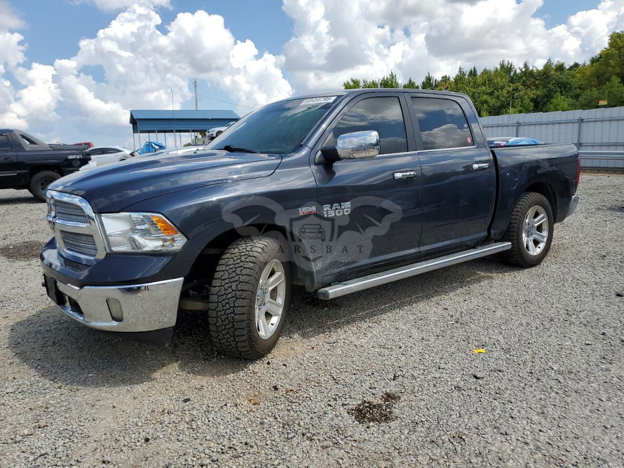 RAM 1500 SLT 5.7L  8 2017