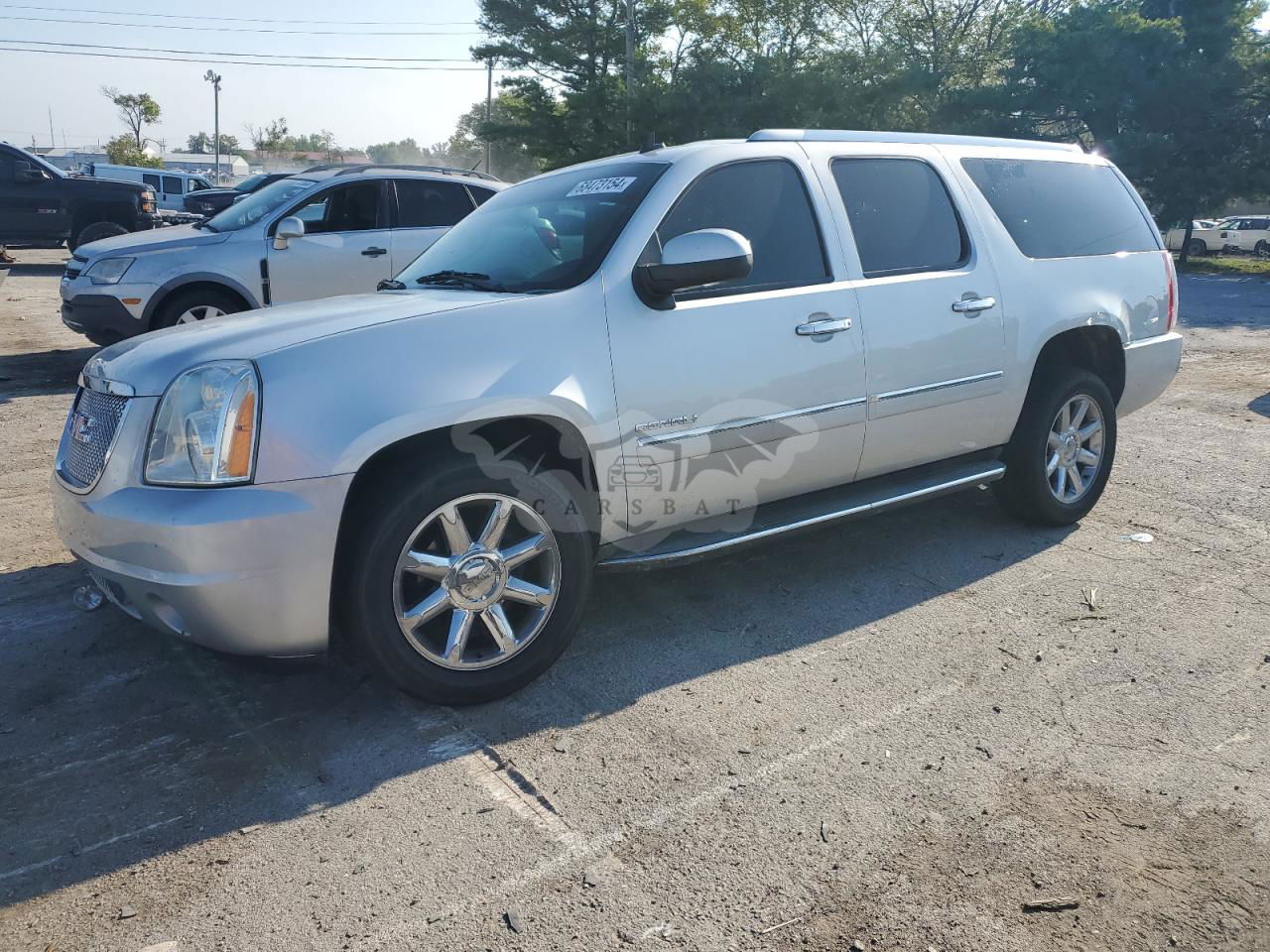 GMC Yukon DENALI 6.2L  8 2014