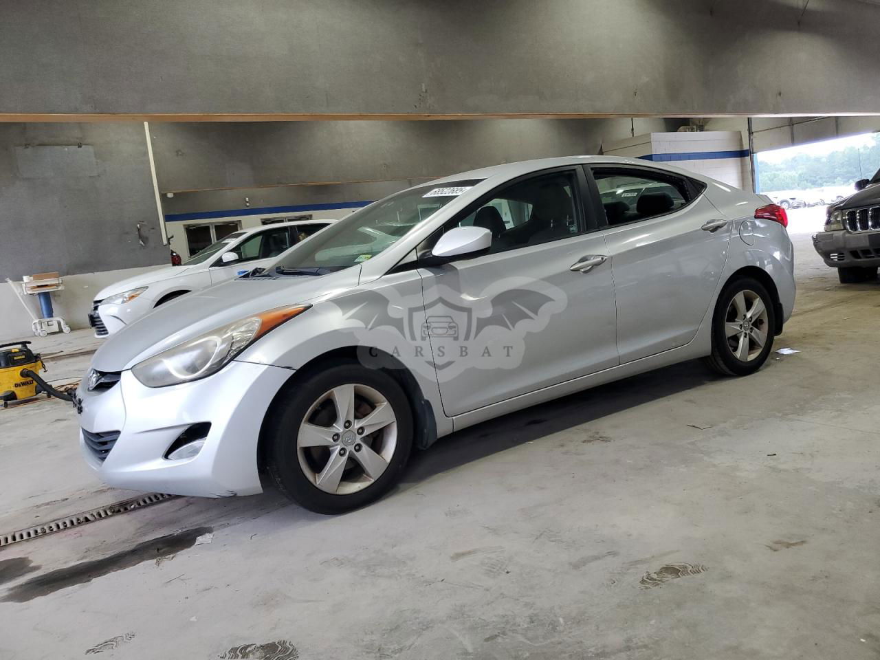 Hyundai Elantra GLS 1.8L  4 2012