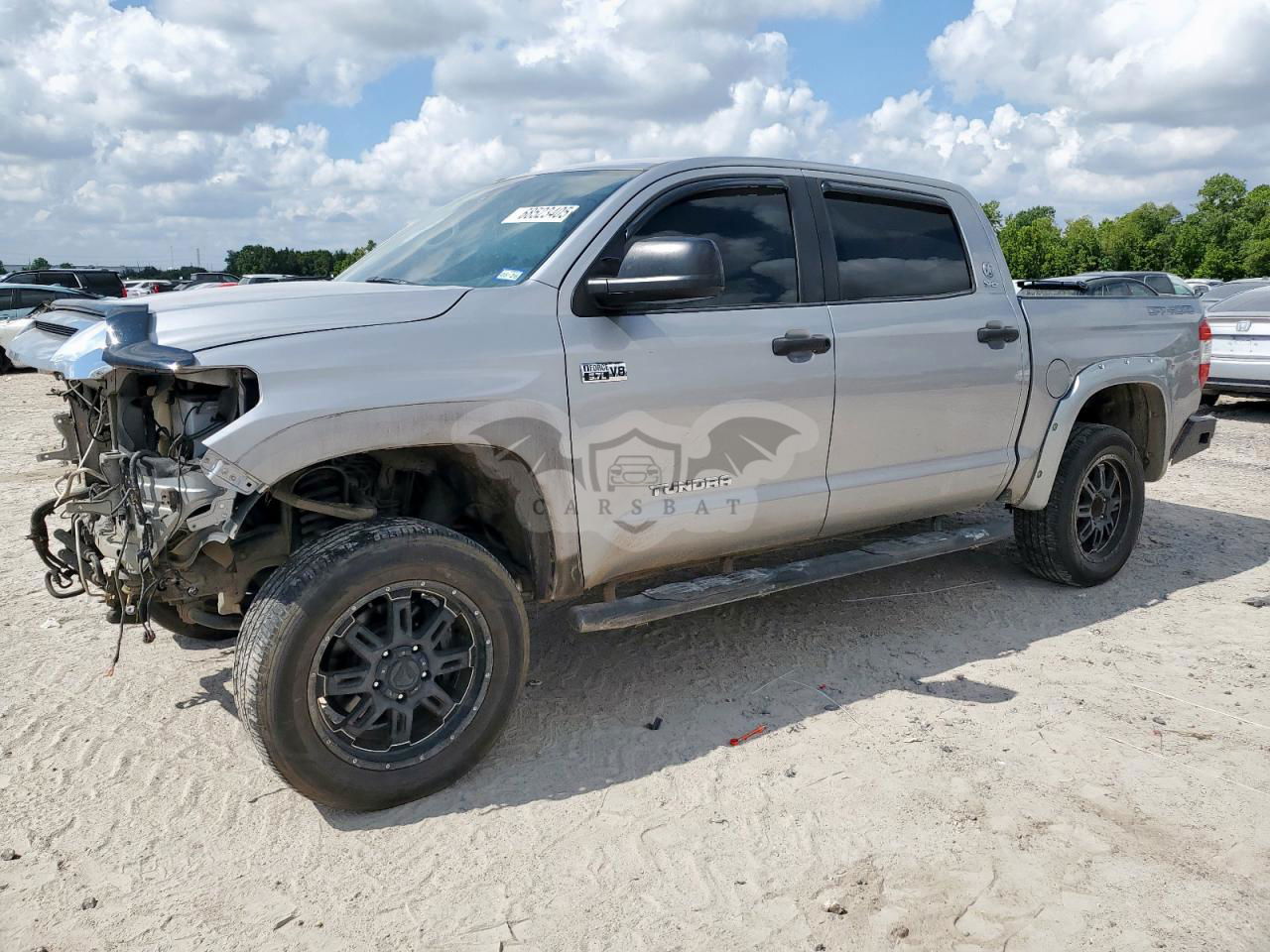 Toyota Tundra CREWMAX SR5 5.7L  8 2015