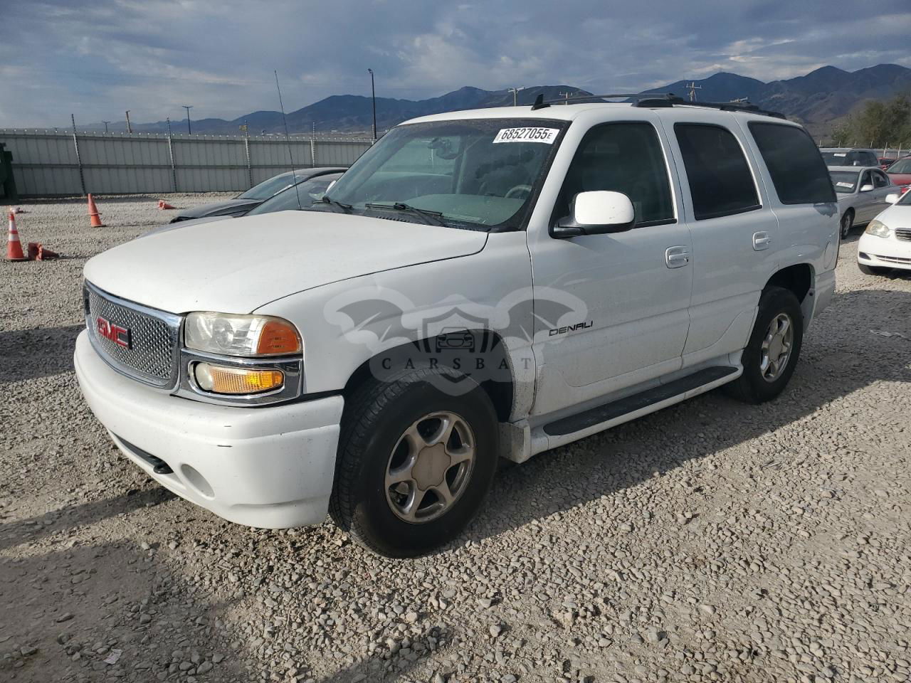 GMC Yukon DENALI 6.0L  8 2006
