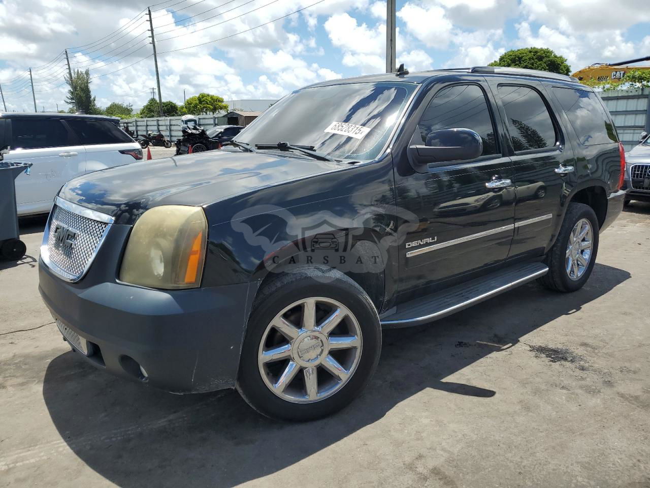 GMC Yukon DENALI 6.2L  8 2012