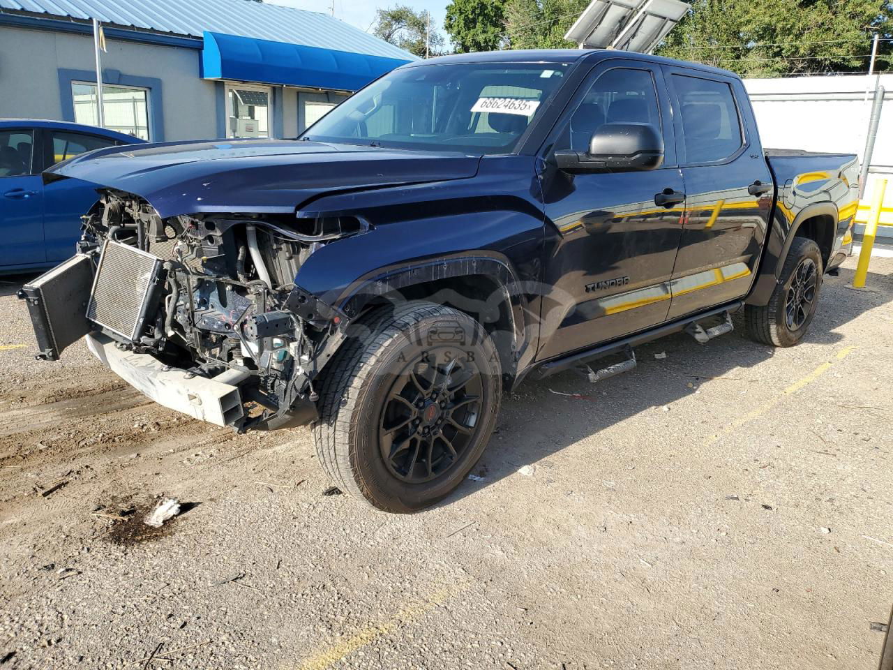 Toyota Tundra CREWMAX SR 3.4L  6 2023