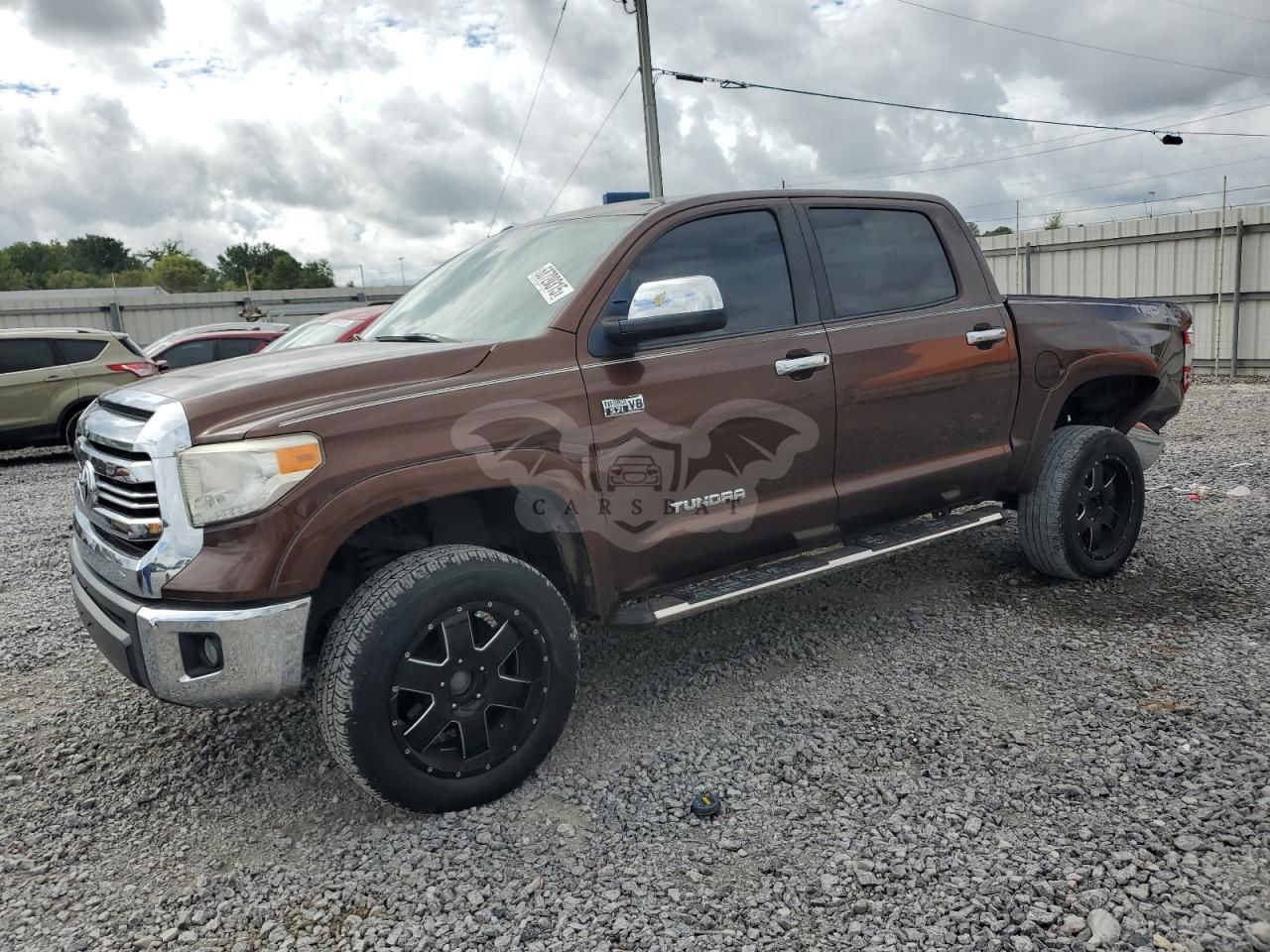 Toyota Tundra CREWMAX SR5 5.7L  8 2016