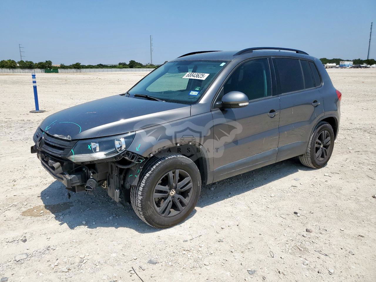 Volkswagen Tiguan S 2.0L  4 2015