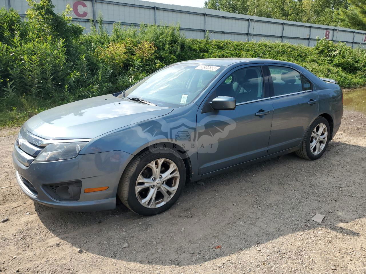Ford Fusion SE 2.5L  4 2012