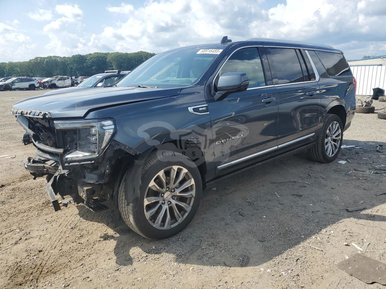 GMC Yukon DENALI 6.2L  8 2021