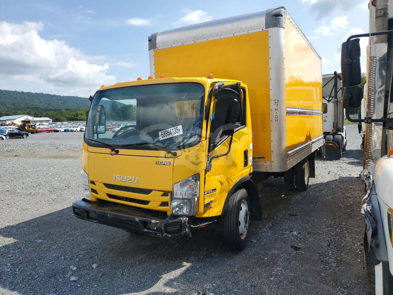 Isuzu NPR 6.6L  8 2021