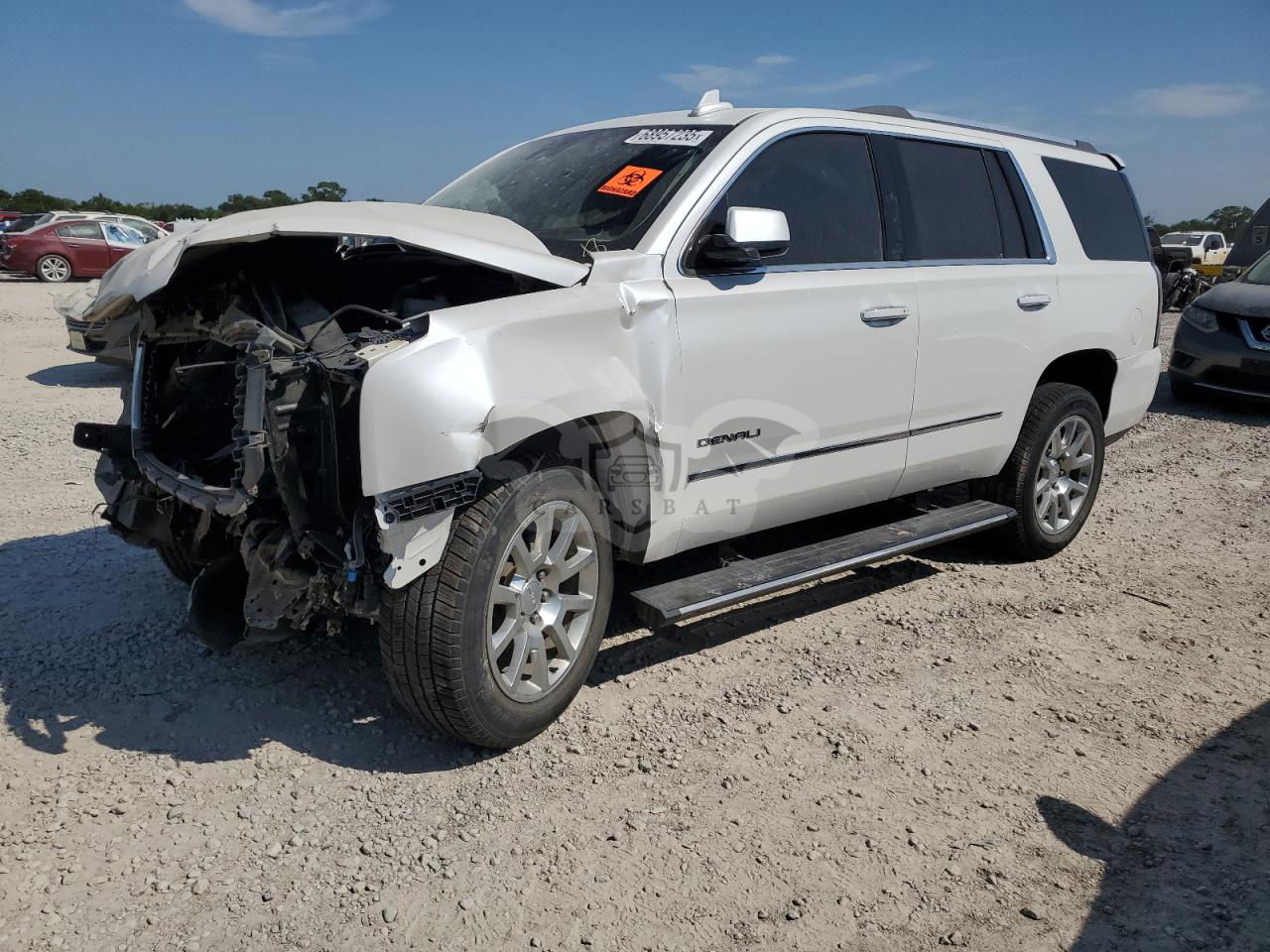 GMC Yukon DENALI 6.2L  8 2016