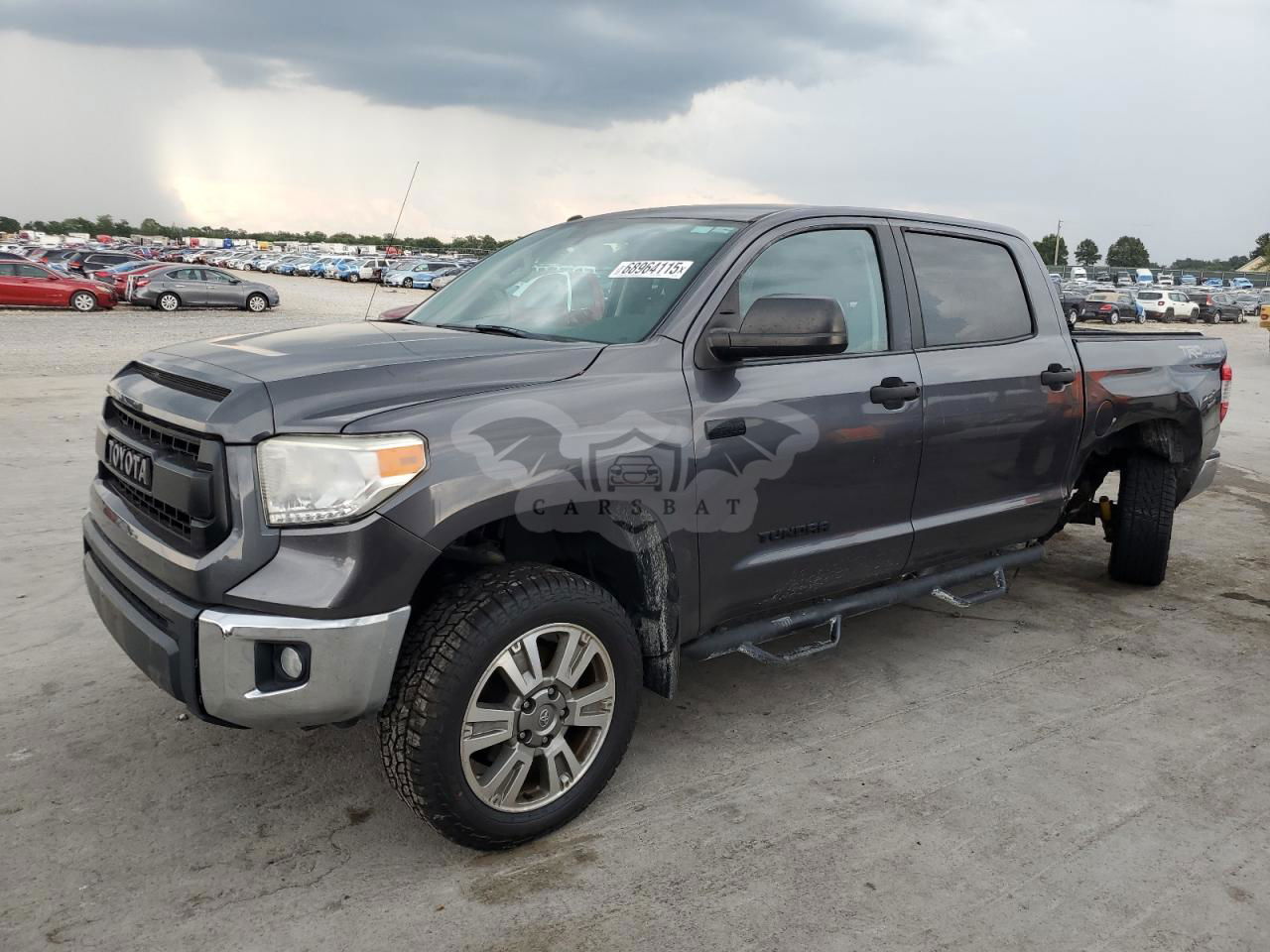 Toyota Tundra CREWMAX SR5 5.7L  8 2016