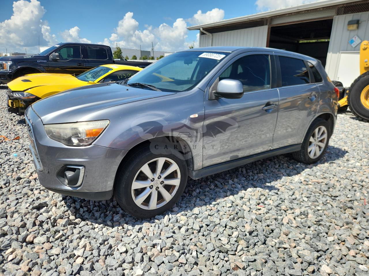 Mitsubishi Outlander SE 2.0L  4 2013