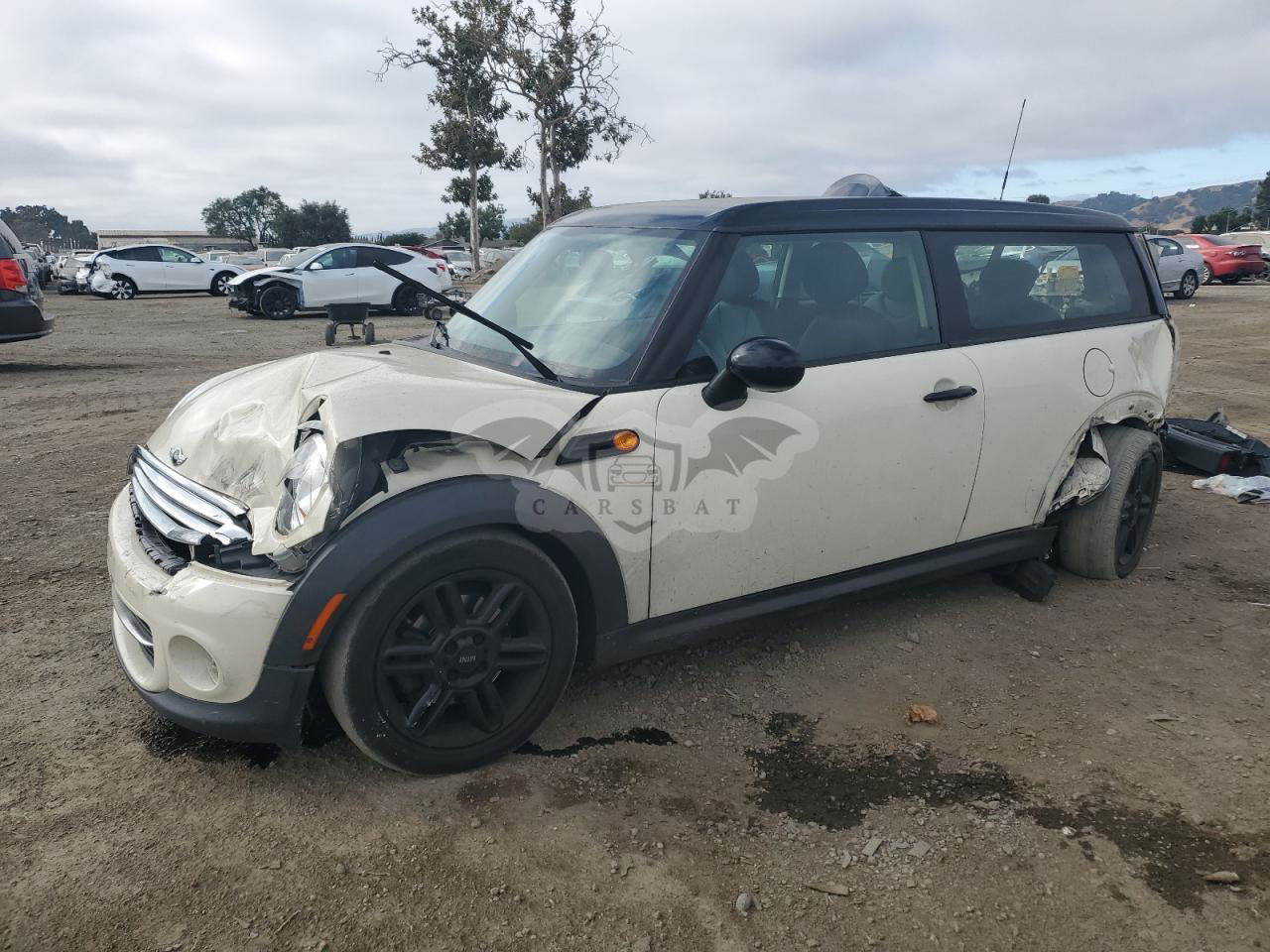 Mini Cooper CLUBMAN 1.6L  4 2013