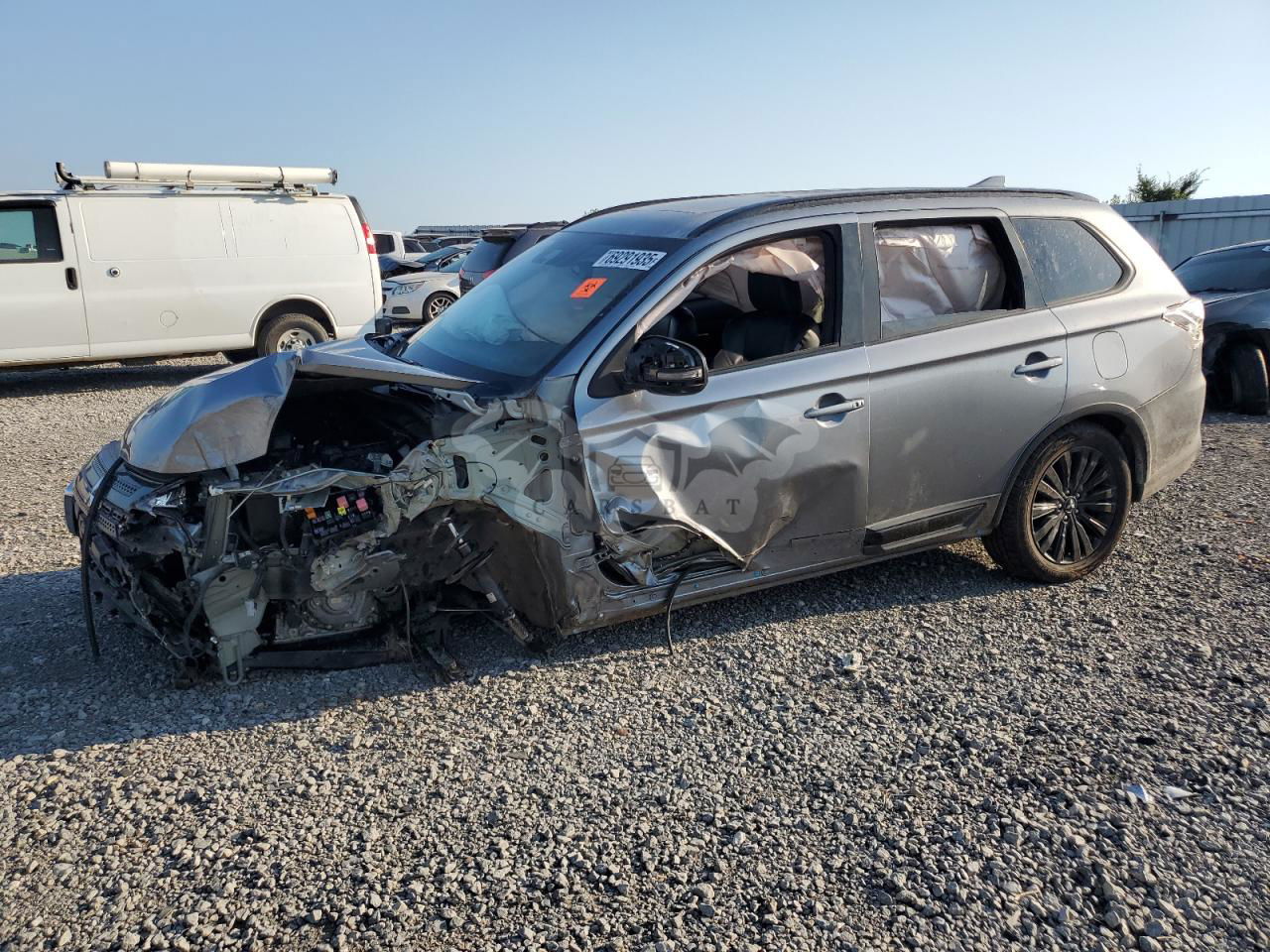 Mitsubishi Outlander SE 2.4L  4 2020