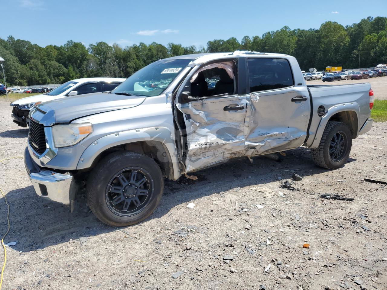 Toyota Tundra CREWMAX SR5 5.7L  8 2015