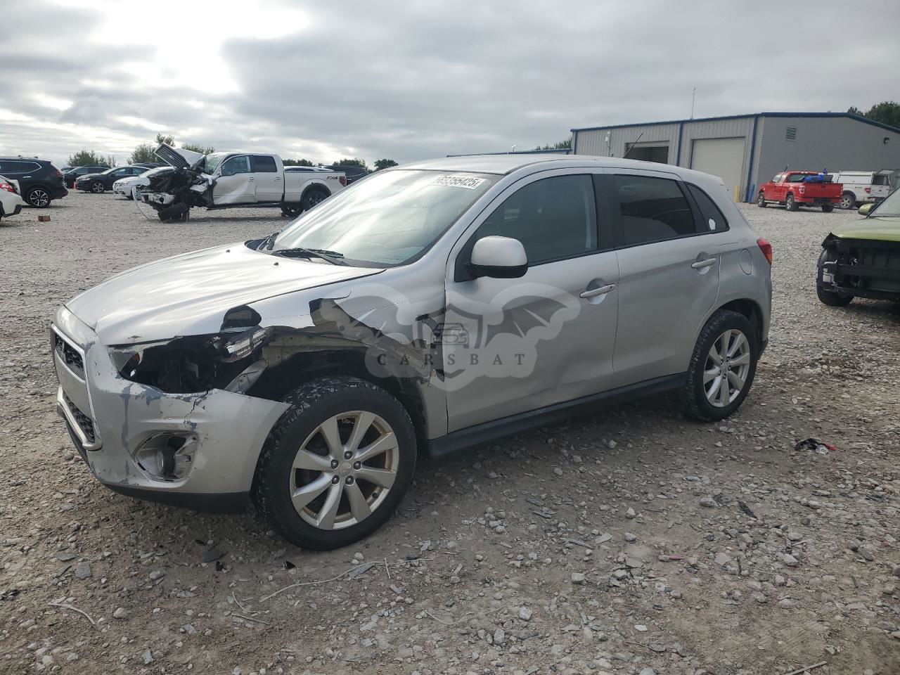 Mitsubishi Outlander ES 2.0L  4 2013