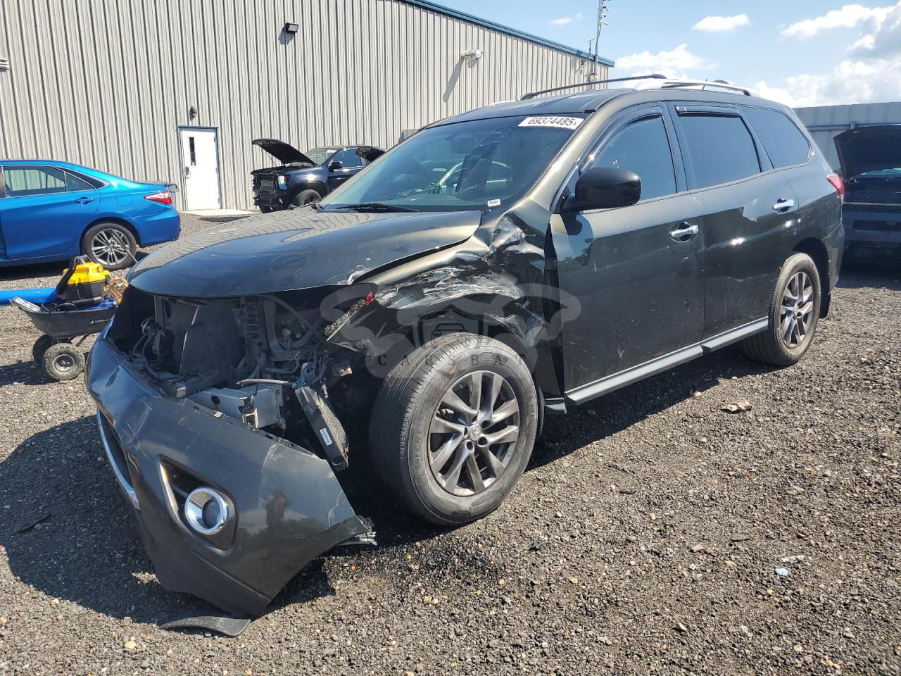 Nissan Pathfinder S 3.5L  6 2015