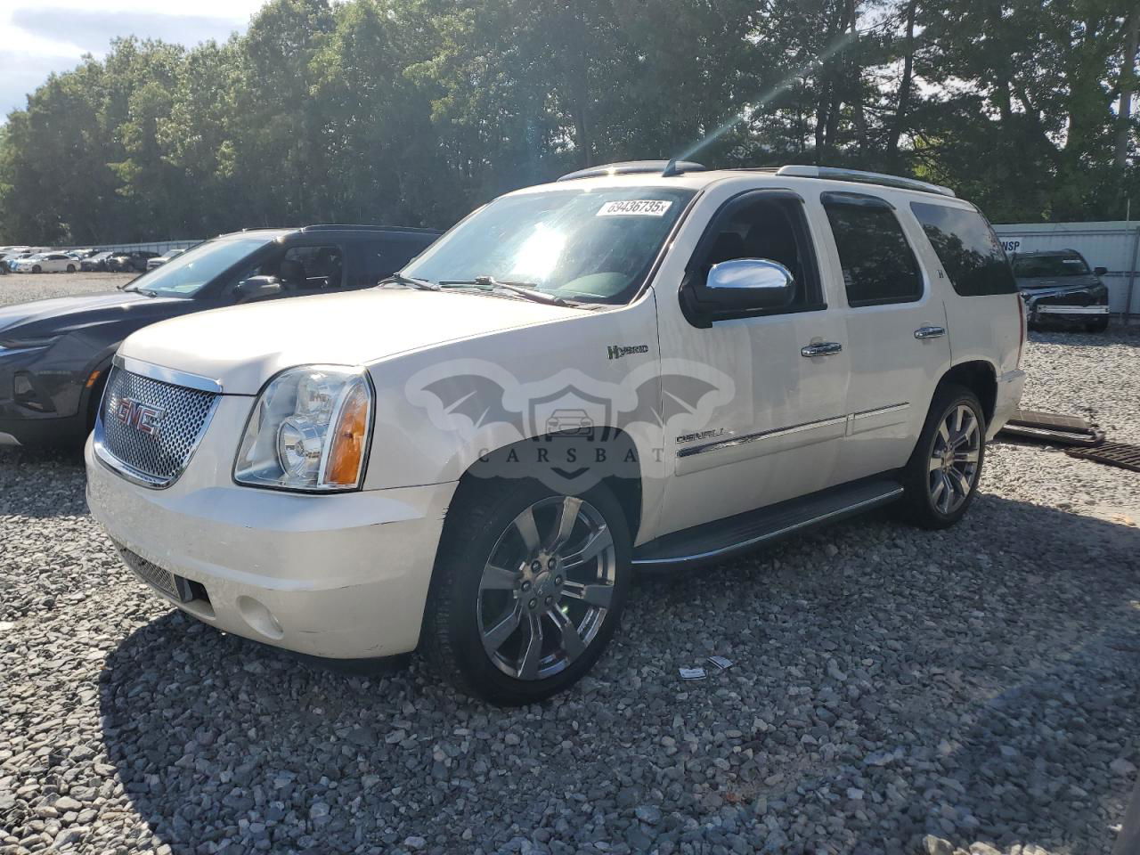 GMC Yukon DENALI HYBRID 6.0L  8 2013