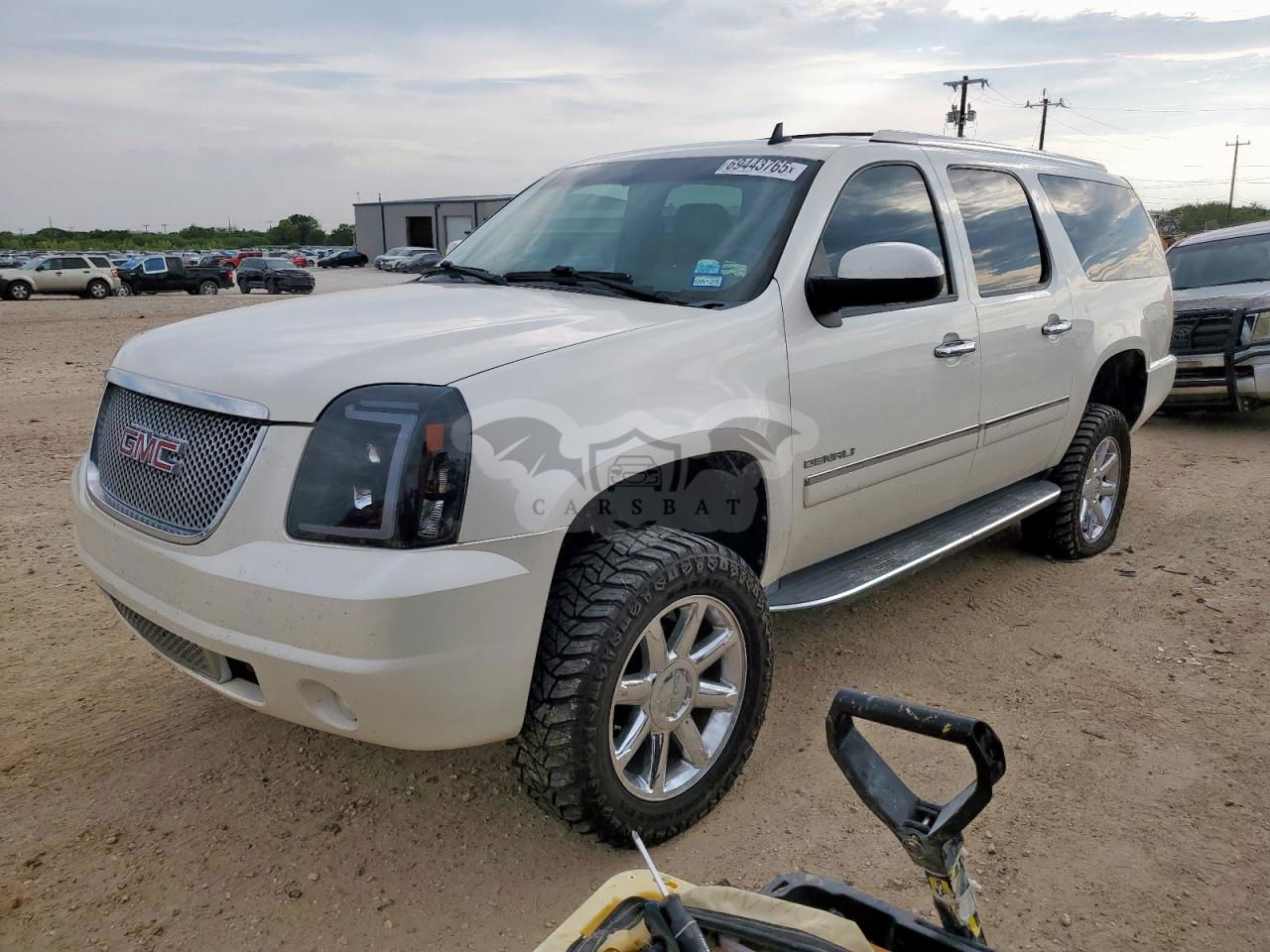 GMC Yukon DENALI 6.2L  8 2012