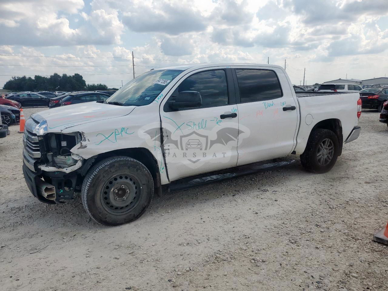 Toyota Tundra CREWMAX SR5 4.6L  8 2016