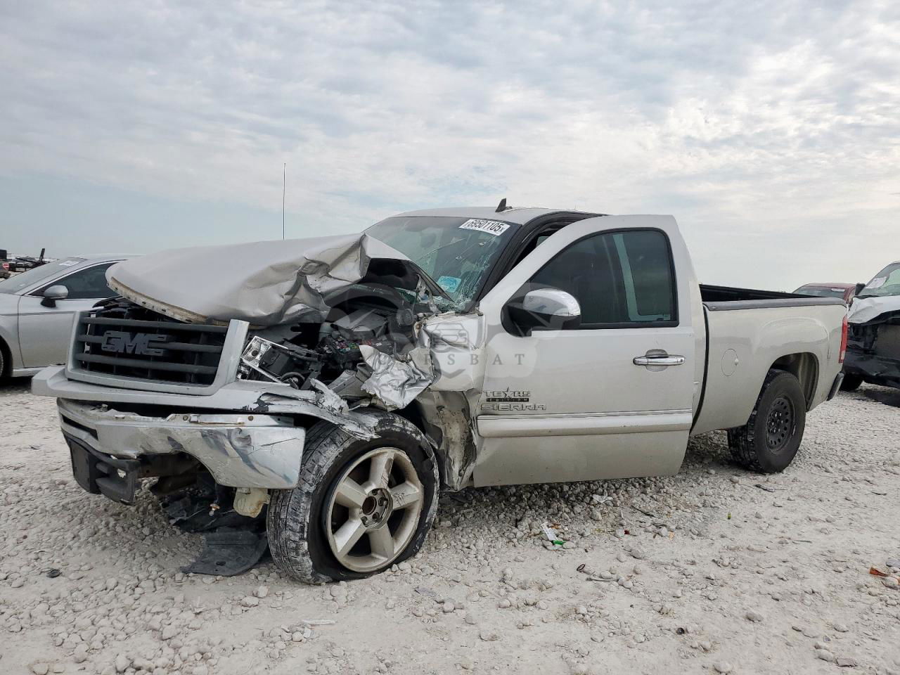 GMC Sierra C1500 SLE 5.3L  8 2011